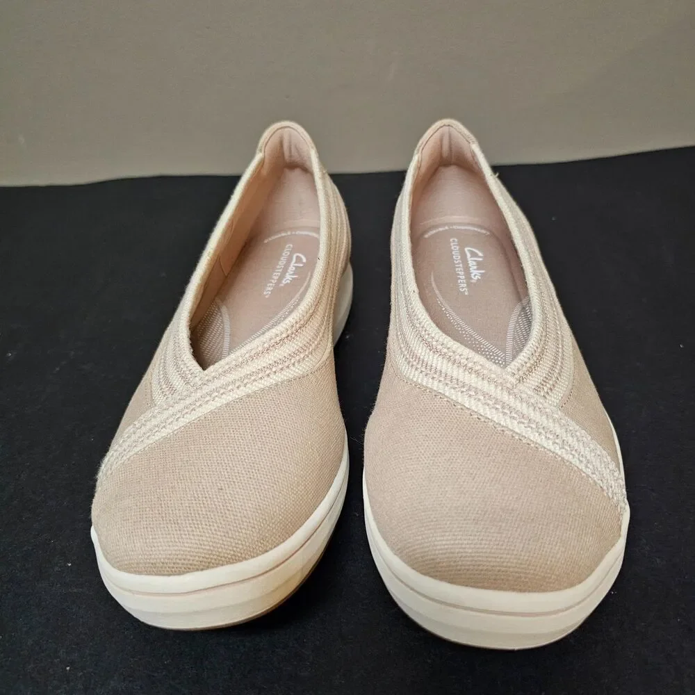 Clarks Cloudsteppers BreezeSky Air Women's Slip-On Shoes Sand Beige Size 8